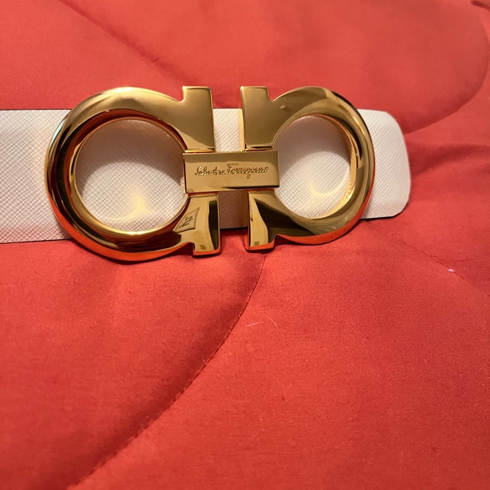 AUTHENTIC Salvatore Ferragamo Ivory and Gold Belt (NWT) - Picture 7 of 9